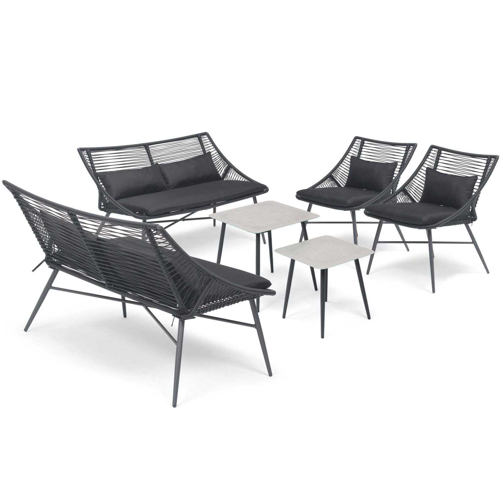 Gartenlounge-Set aus Seilen mit 2 Sofas, 2 Sesseln und 2 ineinander verschachtelten Couchtischen Gartenlounge-Set aus Seilen mit 2 Sofas, 2 Sesseln und 2 ineinander verschachtelten Couchtischen