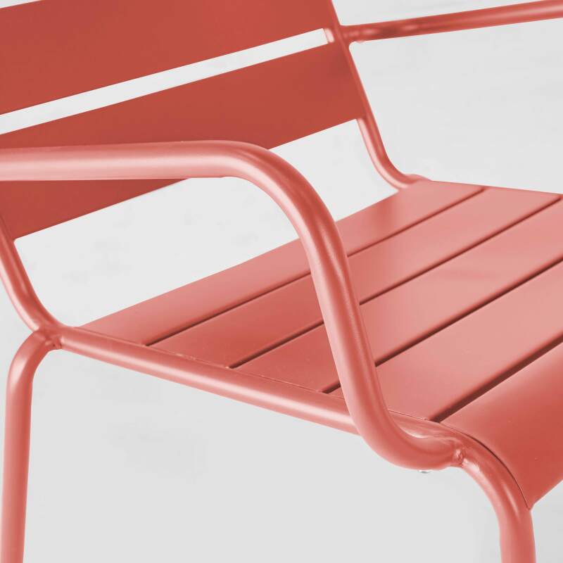 Set aus 2 niedrigen Metall-Sesseln und Fußstützen  (4/6)