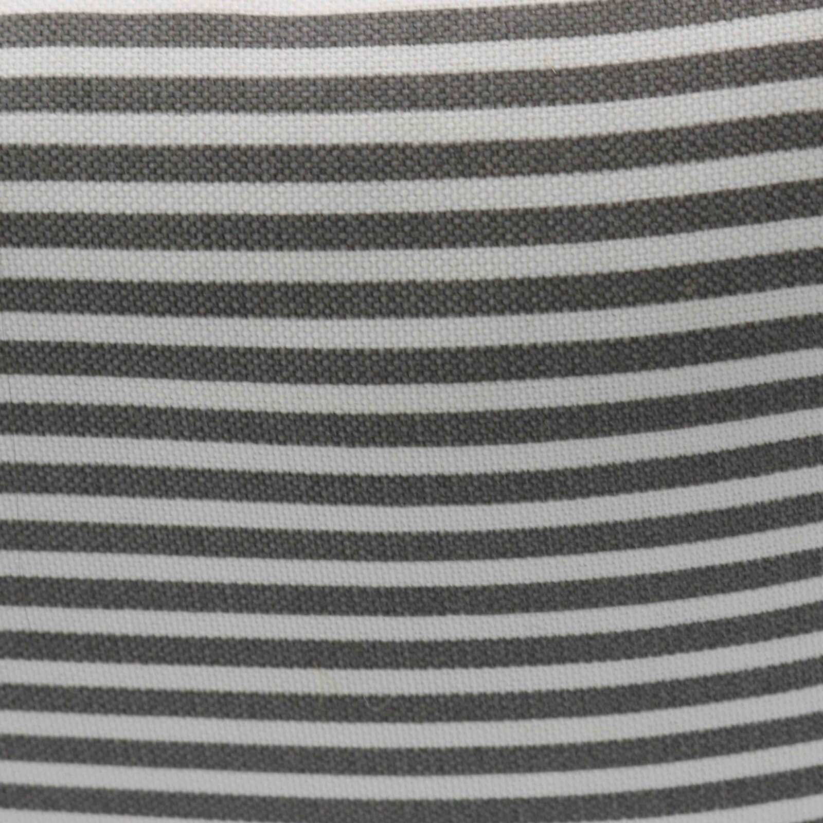 Set aus 2 Liegestuhlkissen mit Mustern