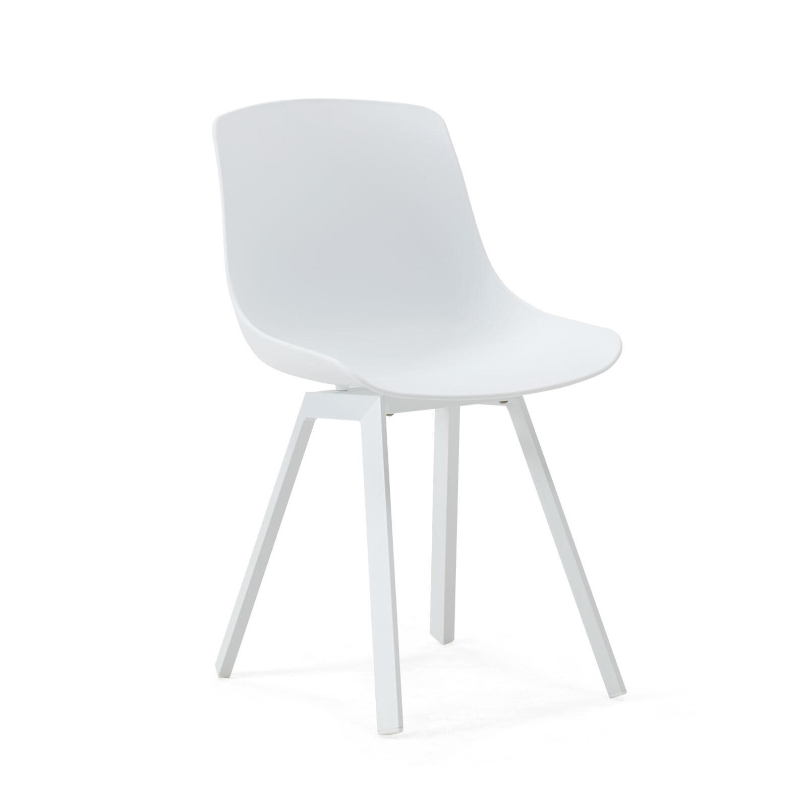 Set von 4 skandinavischen Außenstühlen