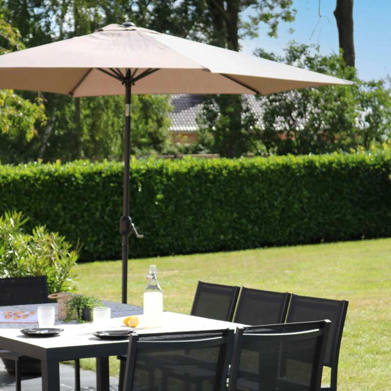 Gerade neigbares Sonnenschirm-Set (Ø3 m) mit Klappfuß + 4 beschwerten Platten (5/6)