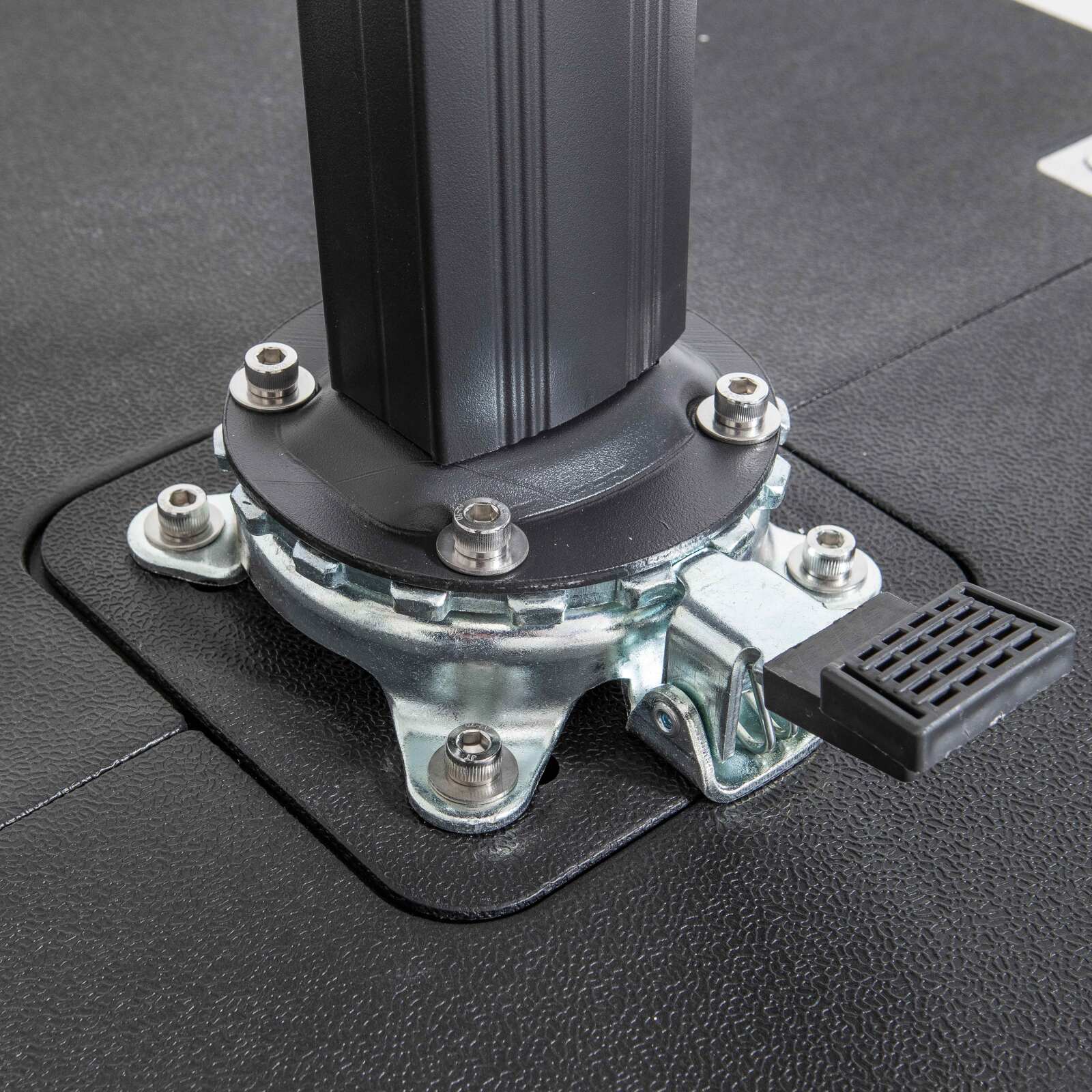 Set aus rechtekiger Ampelschirm (2x3m) mit 360° Drehung + 4 befüllbare Gewichtsplatten Set aus rechtekiger Ampelschirm (2x3m) mit 360° Drehung + 4 befüllbare Gewichtsplatten