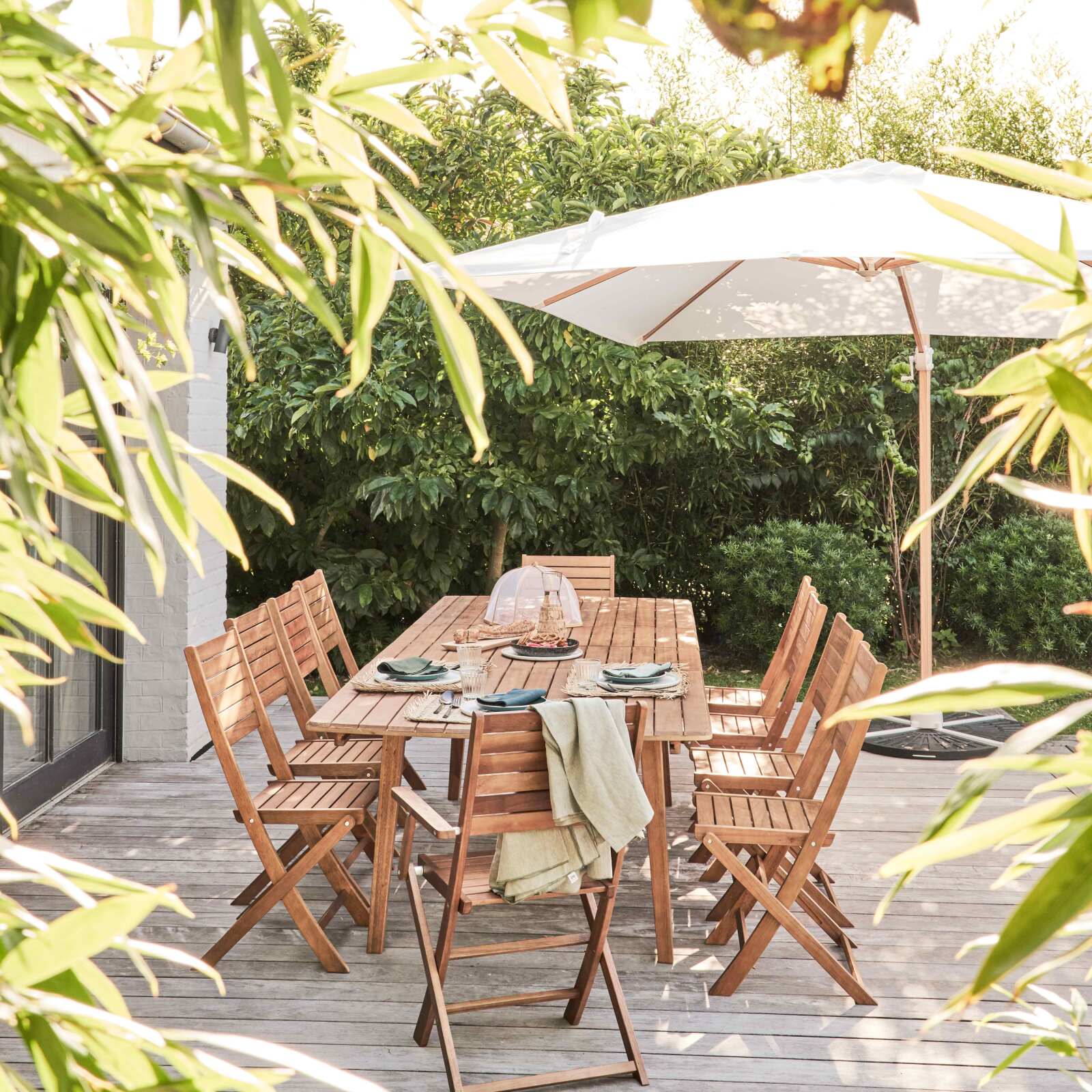 Set aus Ampelschirm (3 x 3m) + 4 beschwerte Platten 