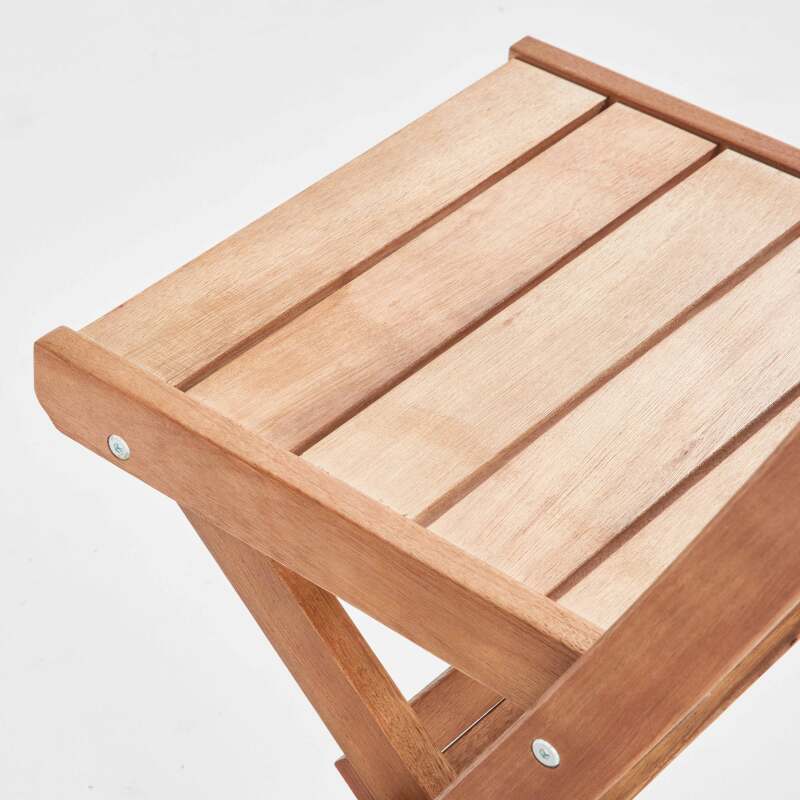 Set aus 2 klappbaren Stühlen aus FSC®-zertifiziertem Eukalyptusholz