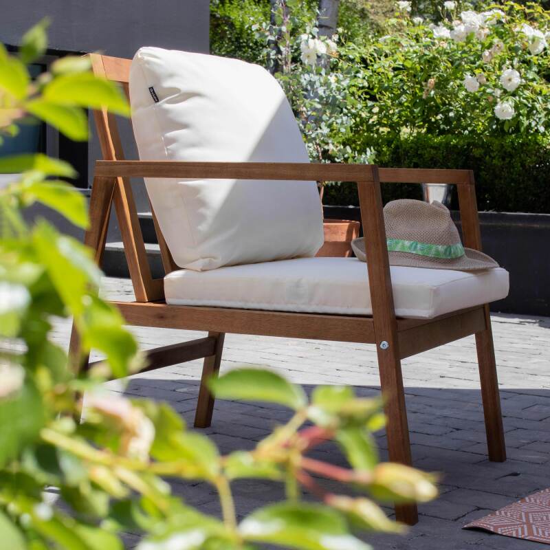 Gartenlounge-Set aus FSC®-zertifiziertem Eukalyptusholz mit 1 Sofa, 2 Sesseln und einem Couchtisch  (6/7)