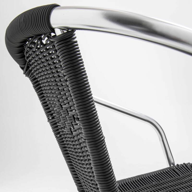 Gartenstuhl mit Armlehnen aus Aluminium und Harz 