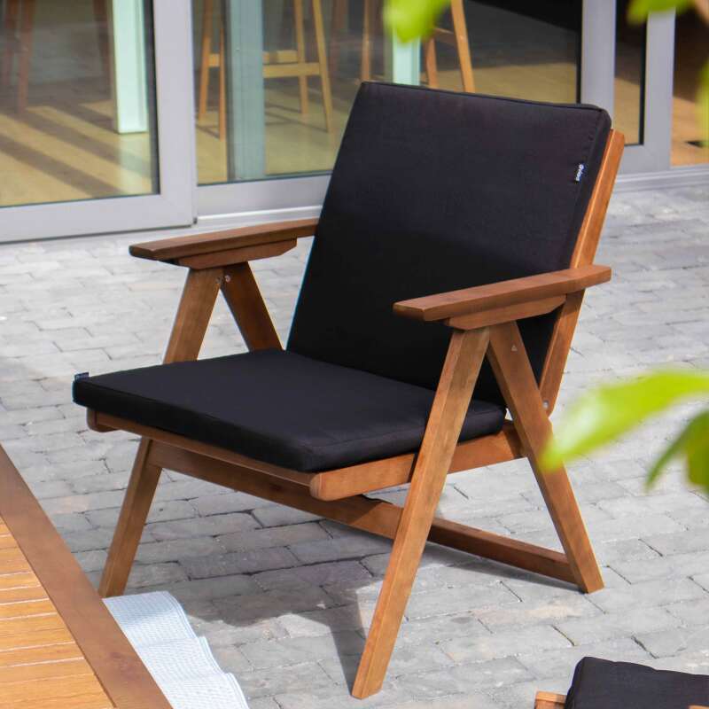 Gartenlounge-Set aus FSC®-zertifiziertem Eukalyptusholz mit 1 Sofa, 2 Sesseln und einem Couchtisch 