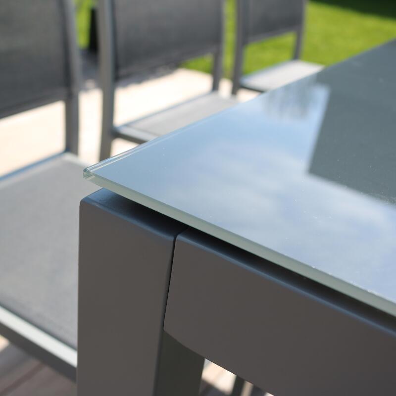 Rechteckiger Gartentisch 180 x 90 cm mit Glasplatte, 6 Stühlen und 2 Stühlen mit Armlehnen