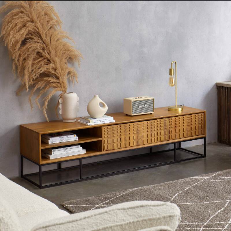 TV-Möbel aus massivem geschnitztem Mangoholz, 175 cm lang  (4/6)