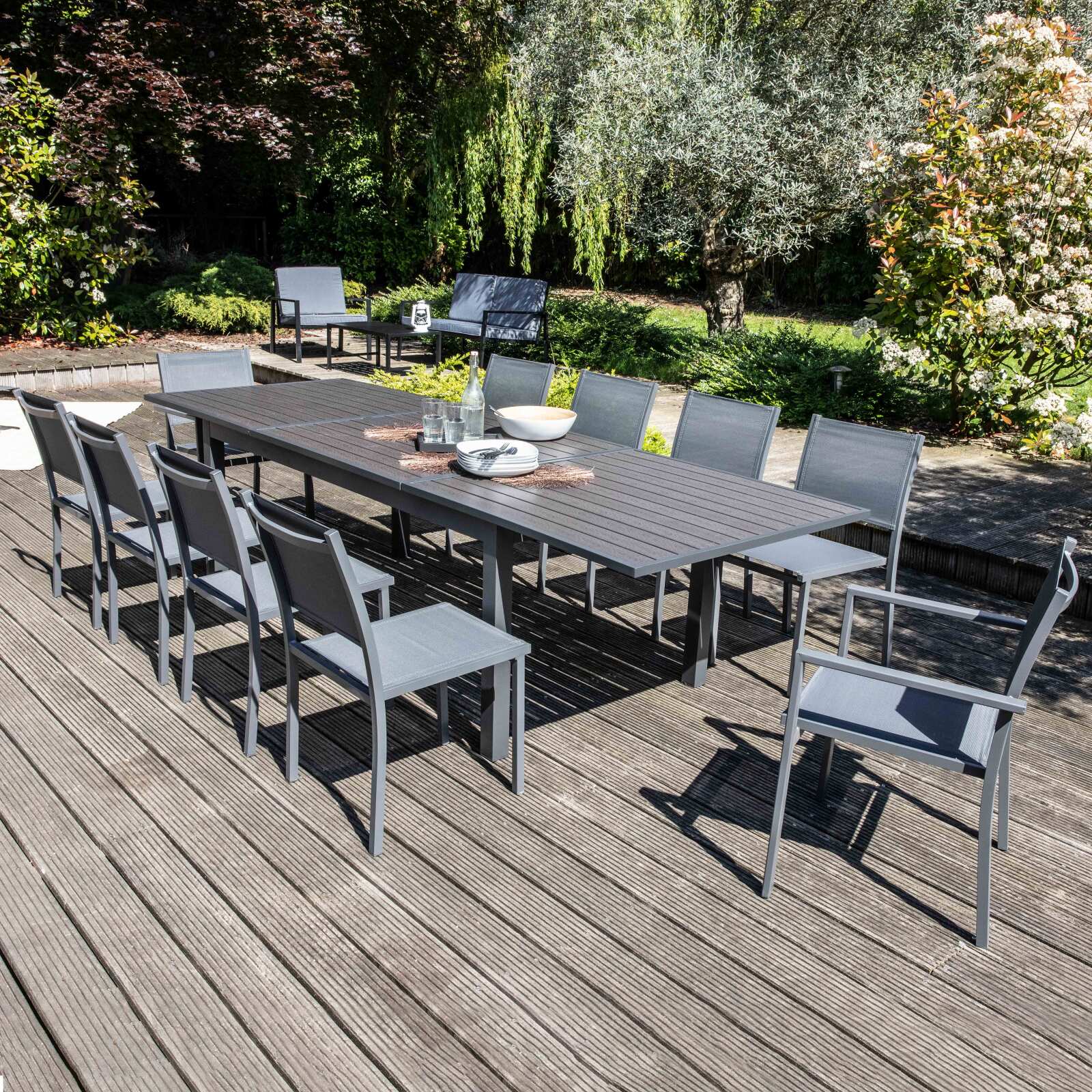 Rechteckiger, ausziehbarer Garten-Tisch aus Aluminium/Polywood mit 8 Stühlen und 2 Stühlen mit Armlehnen 
