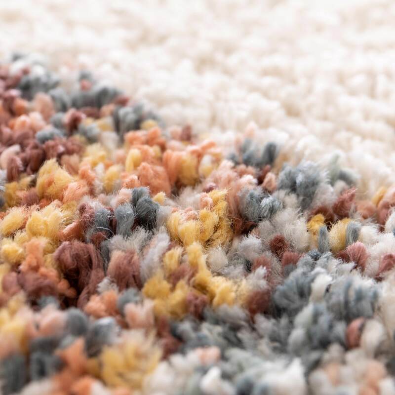 Rechteckiger Teppich aus langflorigem Polypropylen mit ethnischen Mustern