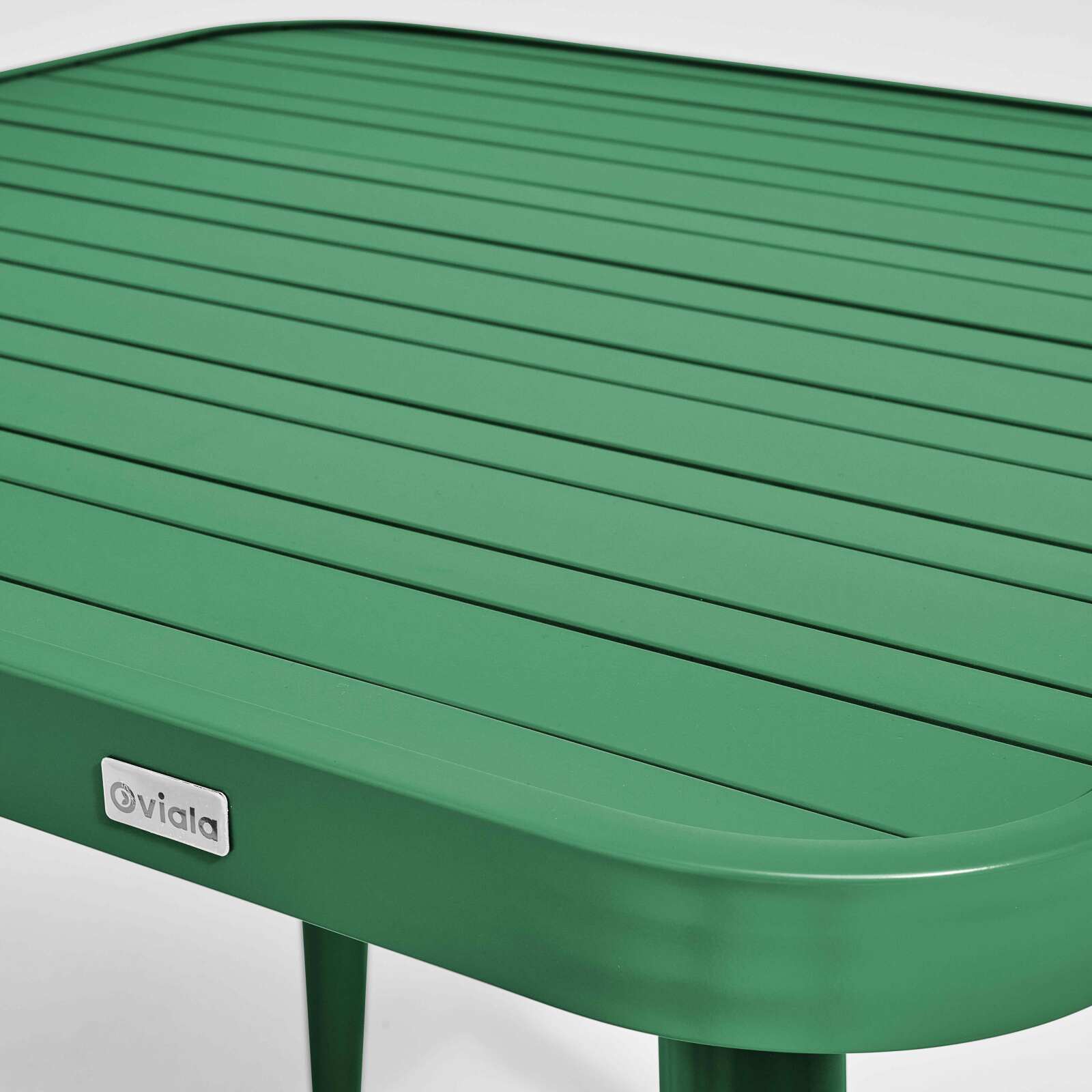 Quadratischer Garten-Tisch (75 x 75 x 76 cm) aus Aluminium 