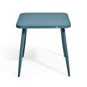 Quadratischer Gartentisch 75 x 75 cm und 2 Stühle mit Armlehnen aus Aluminium und Holz 