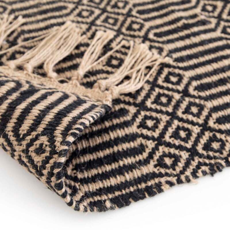 Rechteckiger Teppich mit Fransen aus naturbelassenem handgewebtem Jutefasern mit kurzem Flor 