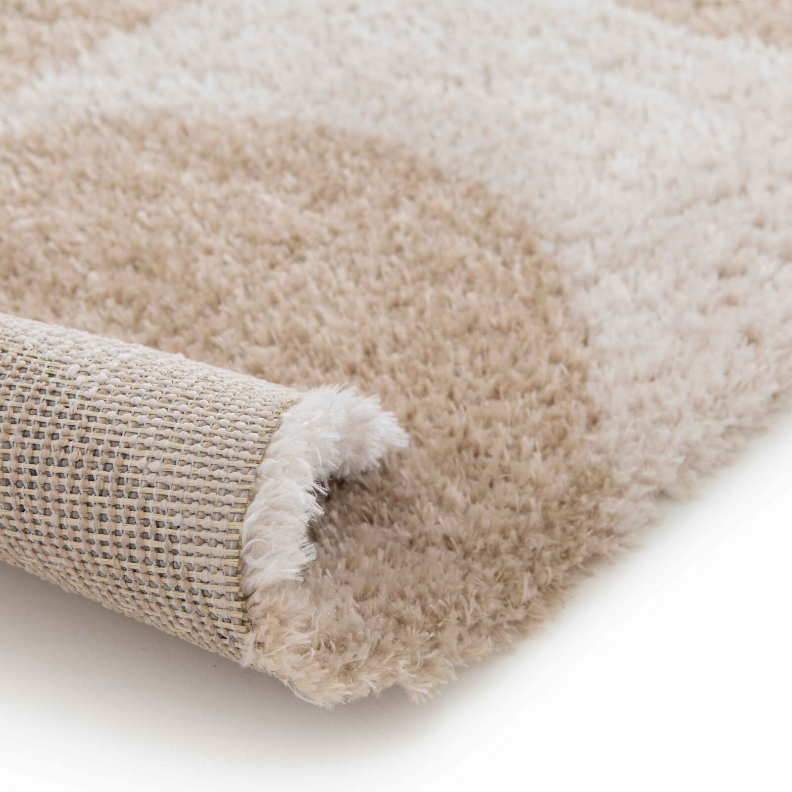 Rechteckiger Teppich im Seventies-Muster mit langem Flor aus recyceltem Polyester 