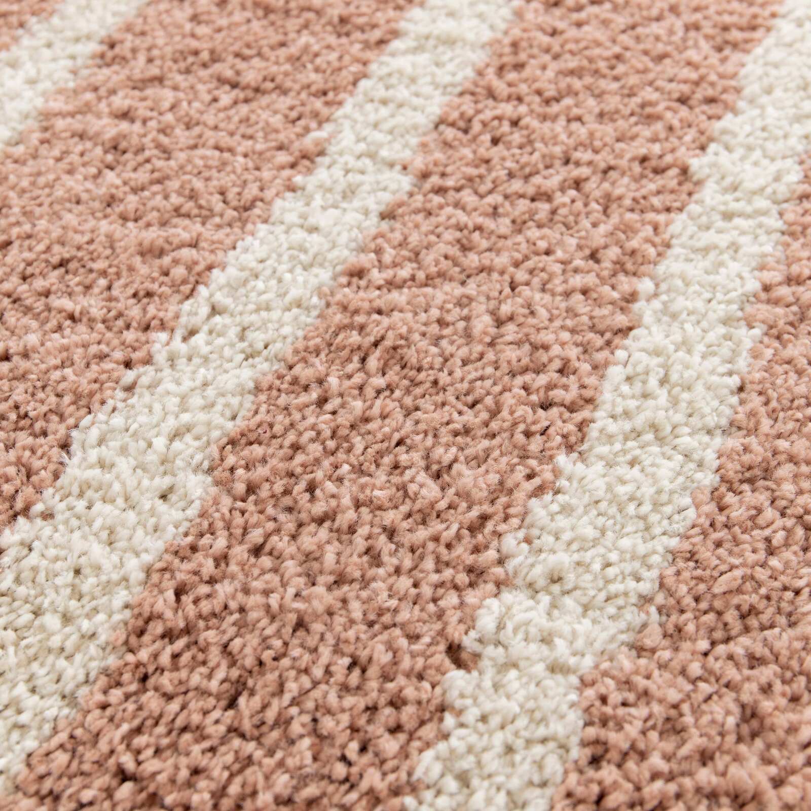 Rechteckiger Teppich mit Regenbogenmuster und langen Haaren 