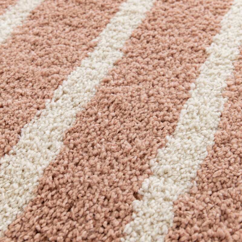 Rechteckiger Teppich mit Regenbogenmuster und langen Haaren  (2/4)