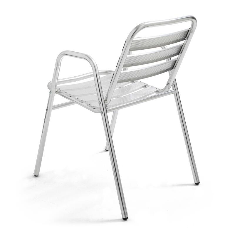 Set von 4 Gartenstühlen mit Armlehnen aus Aluminium