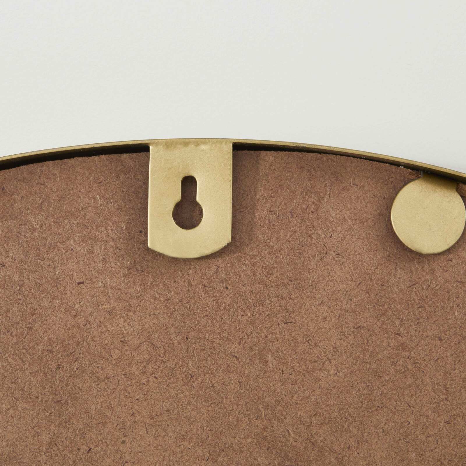 Spiegel mit Details aus emailliertem Metall