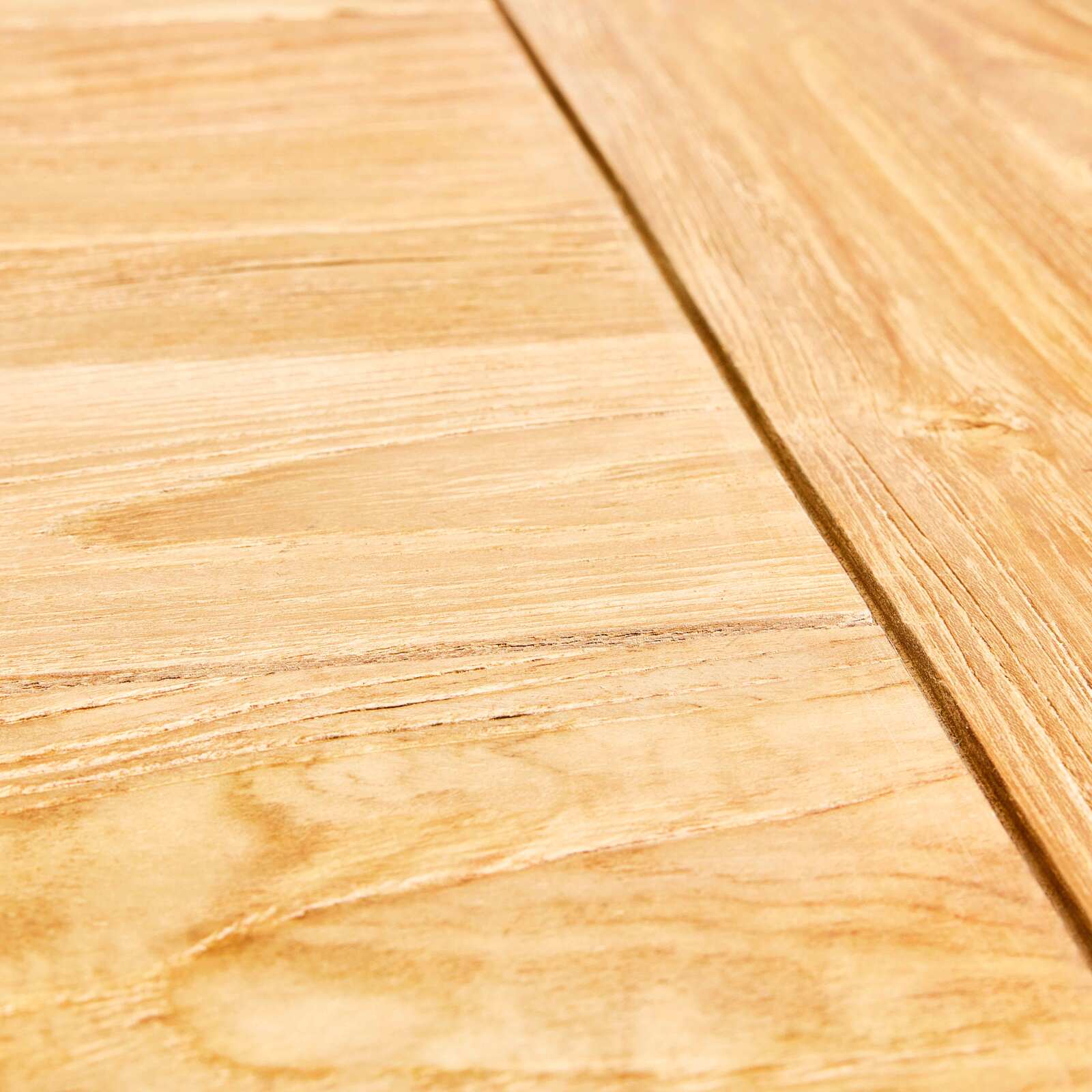 Hoher Esstisch aus massivem recyceltem Teakholz