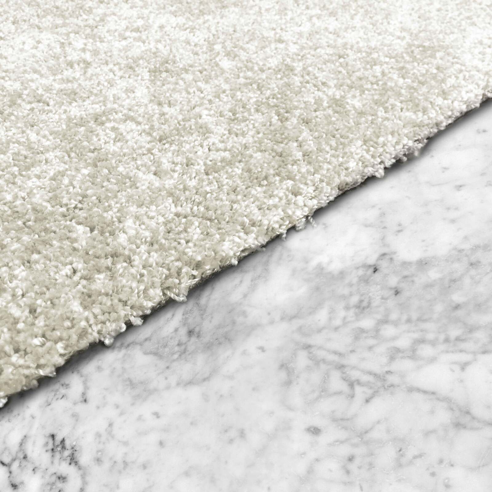 Rechteckiger Teppich mit langem Flor aus Polypropylen in einfarbigem Design 