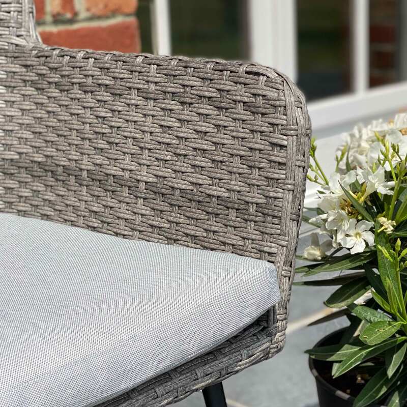 Set von 2 Gartenstühlen aus geflochtenem Harz 