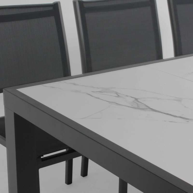 Gartentisch aus Marmor-Effekt-Keramik (185 x 95 x 74 cm)