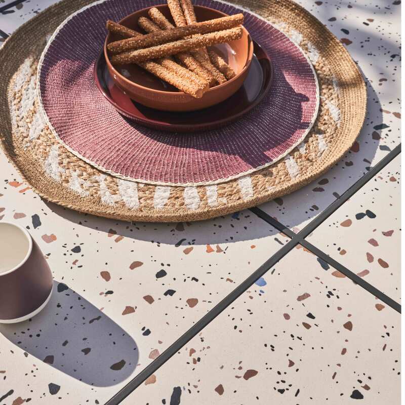 Gartentisch aus Keramik mit Terrazzo-Effekt (182 x 121 x 74 cm)