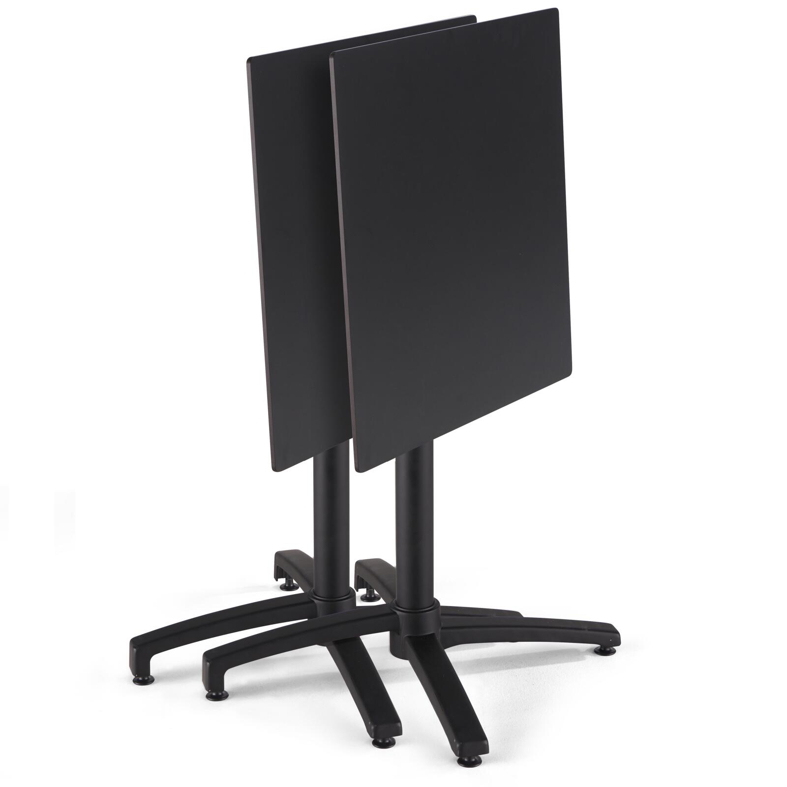 60 x 60 cm großer laminierter Liegetisch mit schwarzem Bein und Metallstühlen