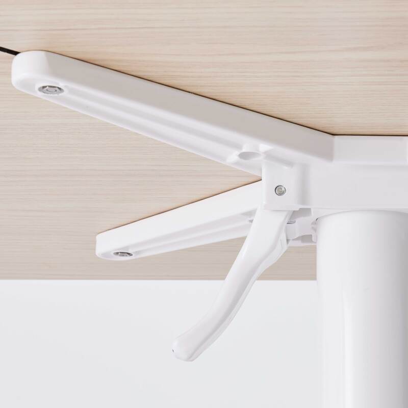 60 x 60 cm großer laminierter Liegetisch mit weißem Untergestell und Metallstühlen (3/7)