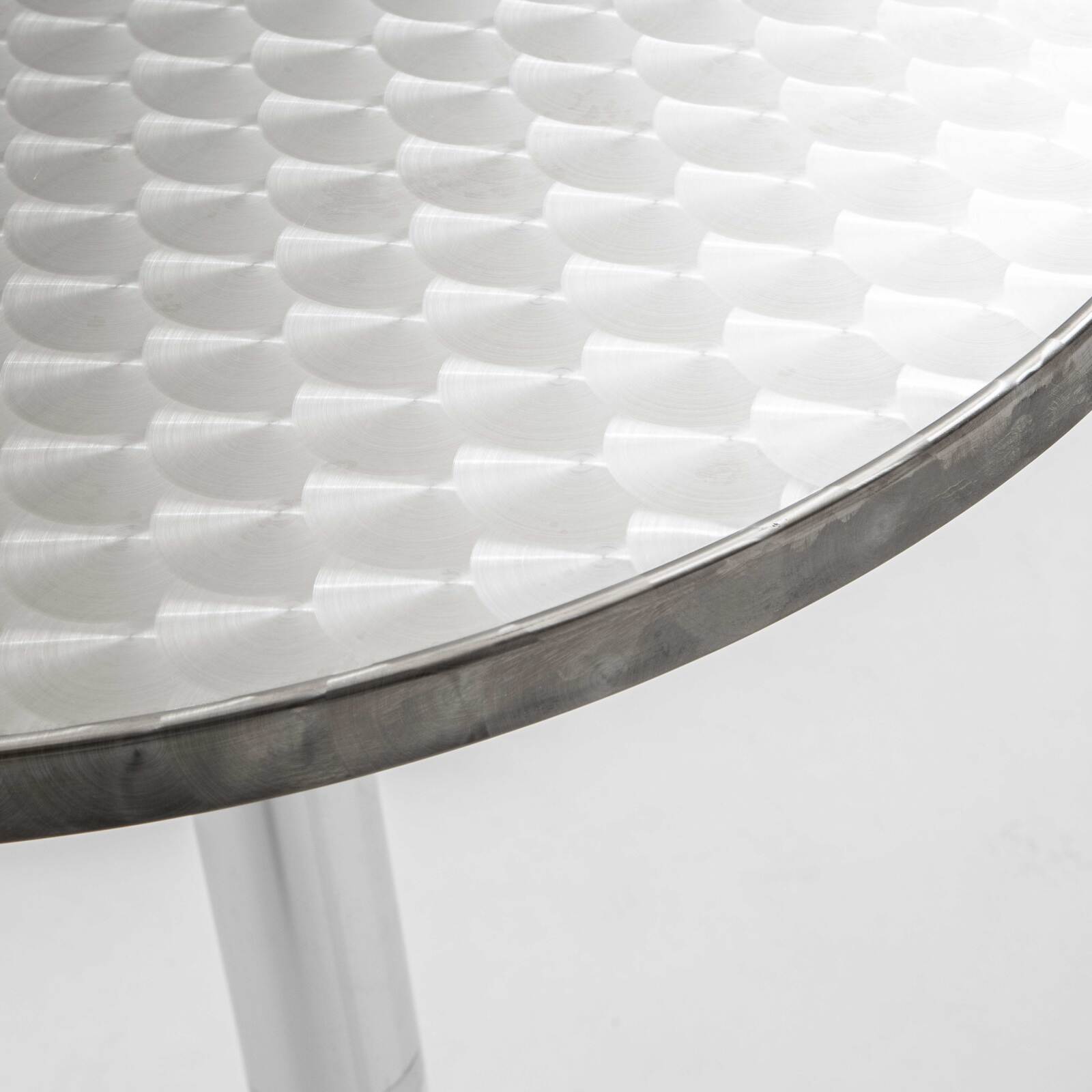 Hochstehender Garten-Stehtisch (Ø60 x 110 cm) aus Aluminium in quadratischer Form 