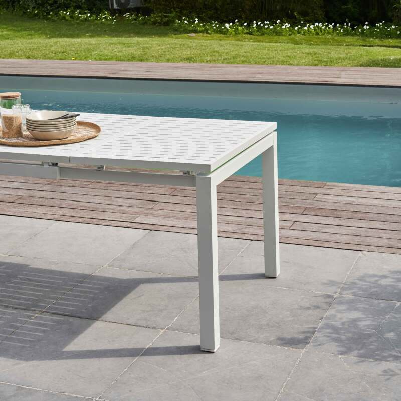 Rechteckiger, ausziehbarer Gartentisch (180/240 x 90 x 76 cm) aus Aluminium