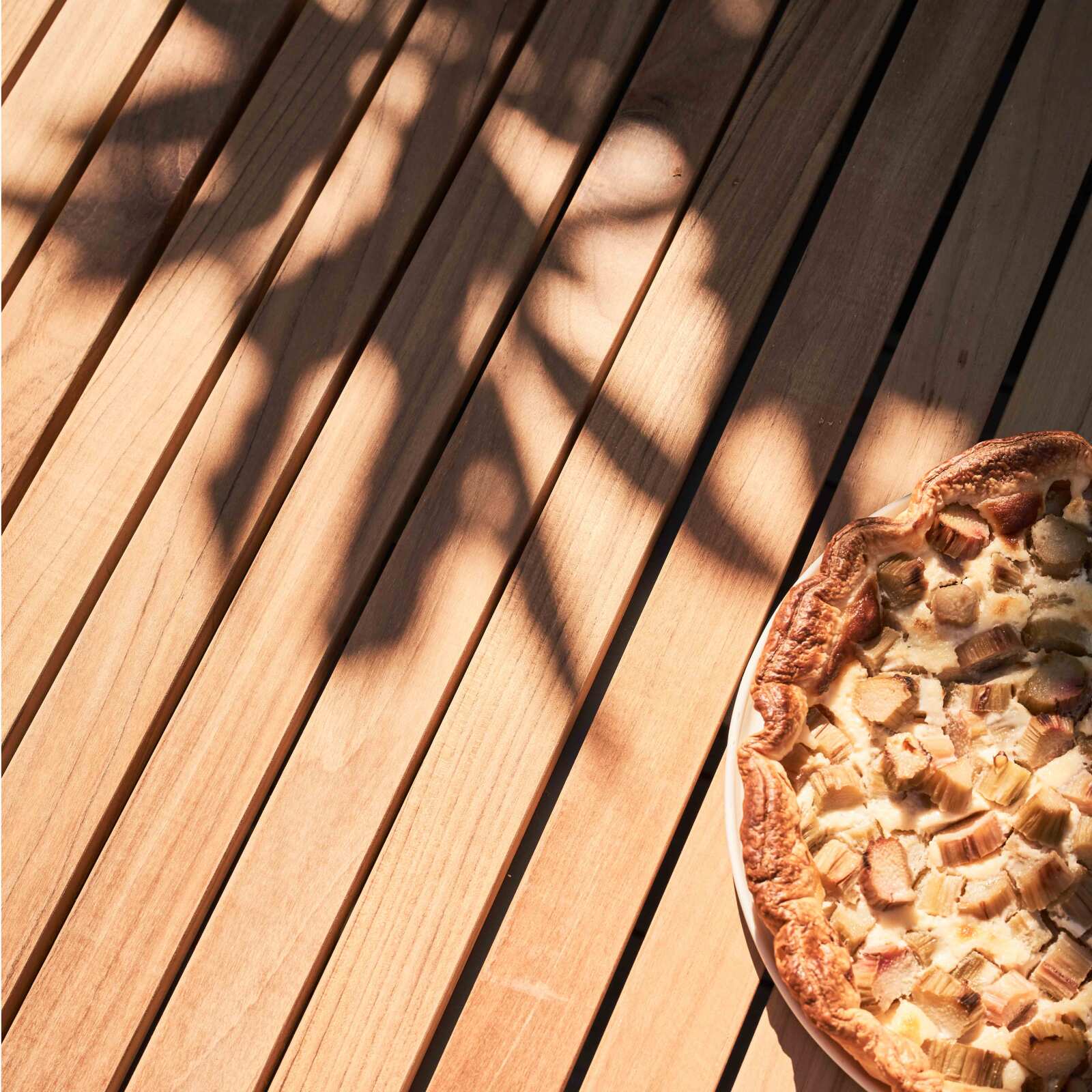 Gartentisch (200 x 100 x 75 cm) aus Aluminium und Teakholz