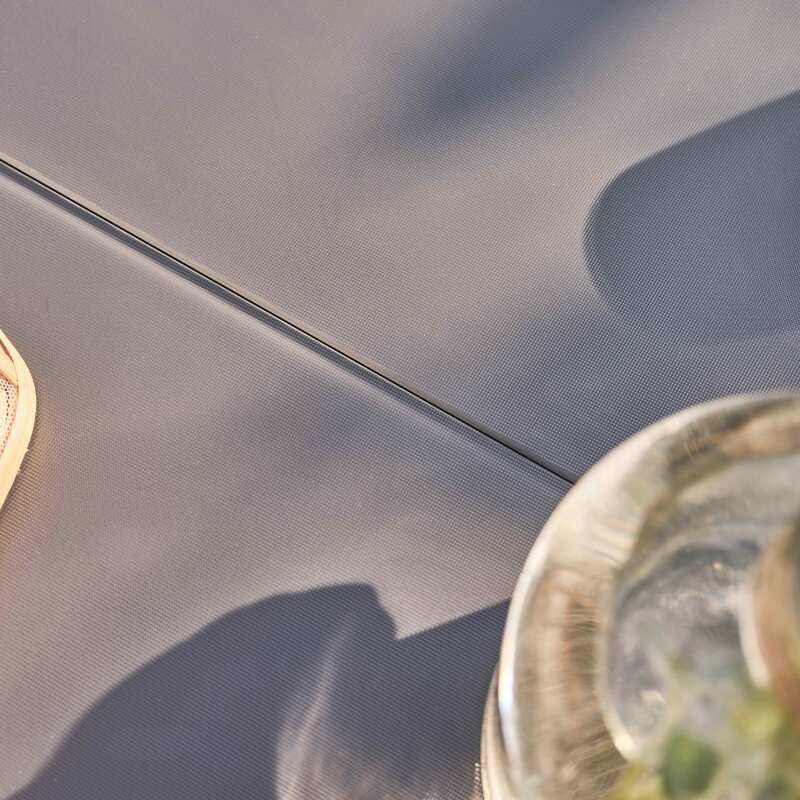 Rechteckiger, erweiterbarer Gartentisch (320 x 100 x 76 cm) aus grauem Aluminium 