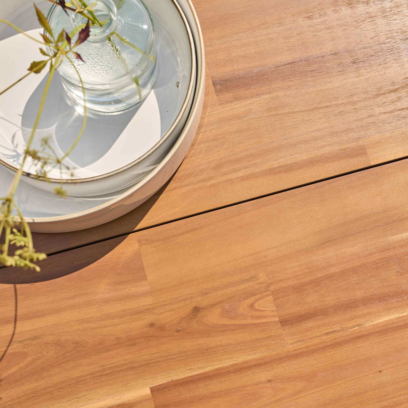 Rechteckiger Gartentisch 200 x 75 cm aus Aluminium und Akazienholz und 8 Stühle mit Armlehnen