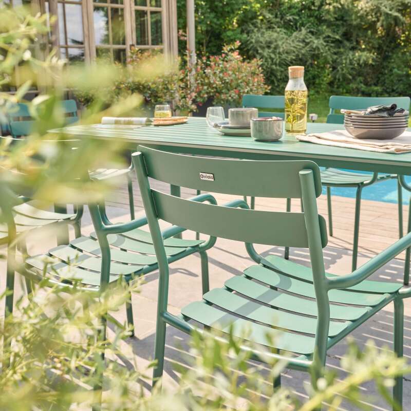 Rechteckiger Terrassentisch 185 x 92 cm und 8 Stühle mit Aluminiumarmlehnen (2/7)