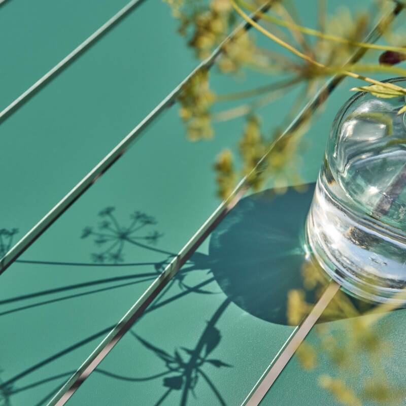 Rechteckiger Terrassentisch aus Aluminium (3/7)