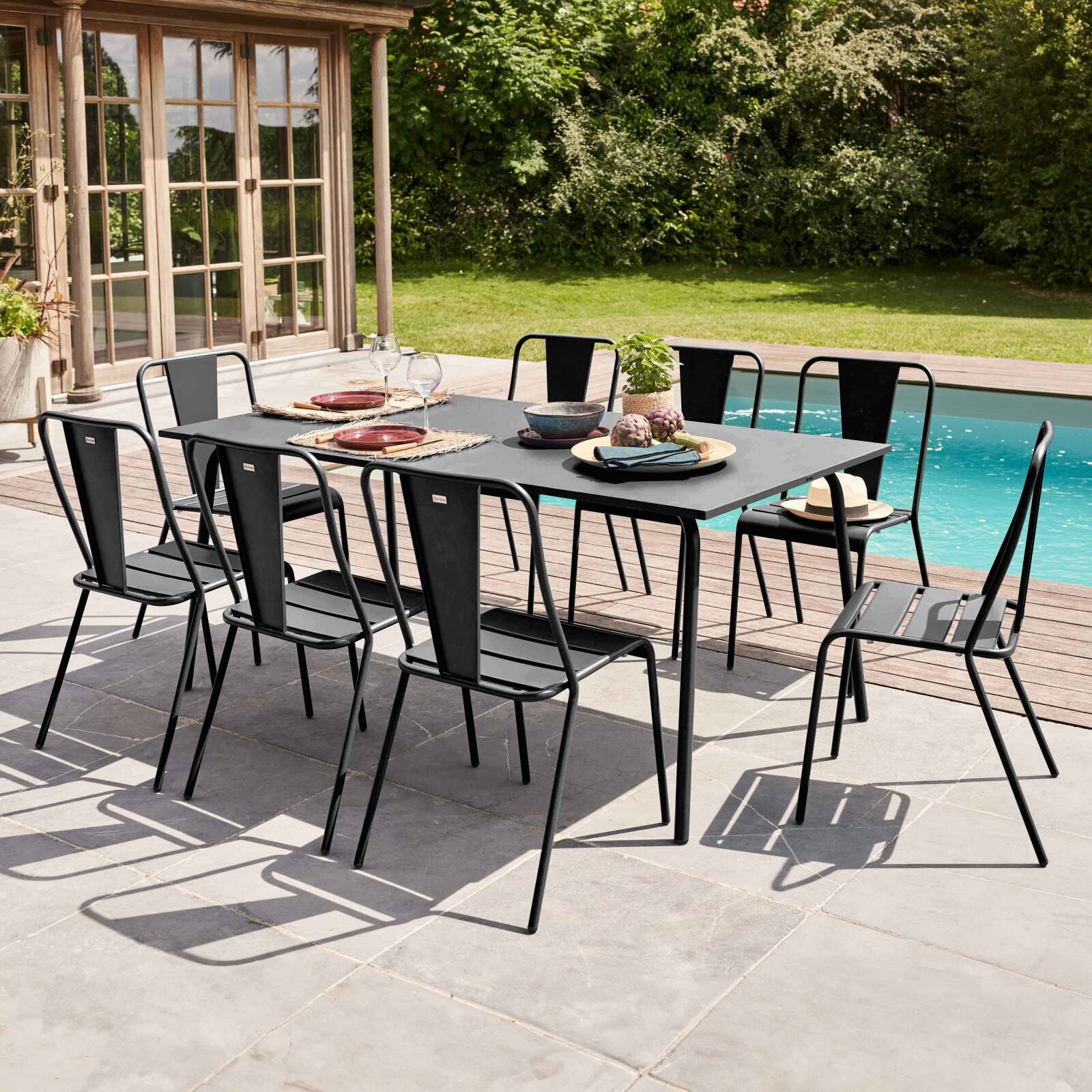 Gartentisch (180 x 90 x 72 cm) im Design aus Metall 