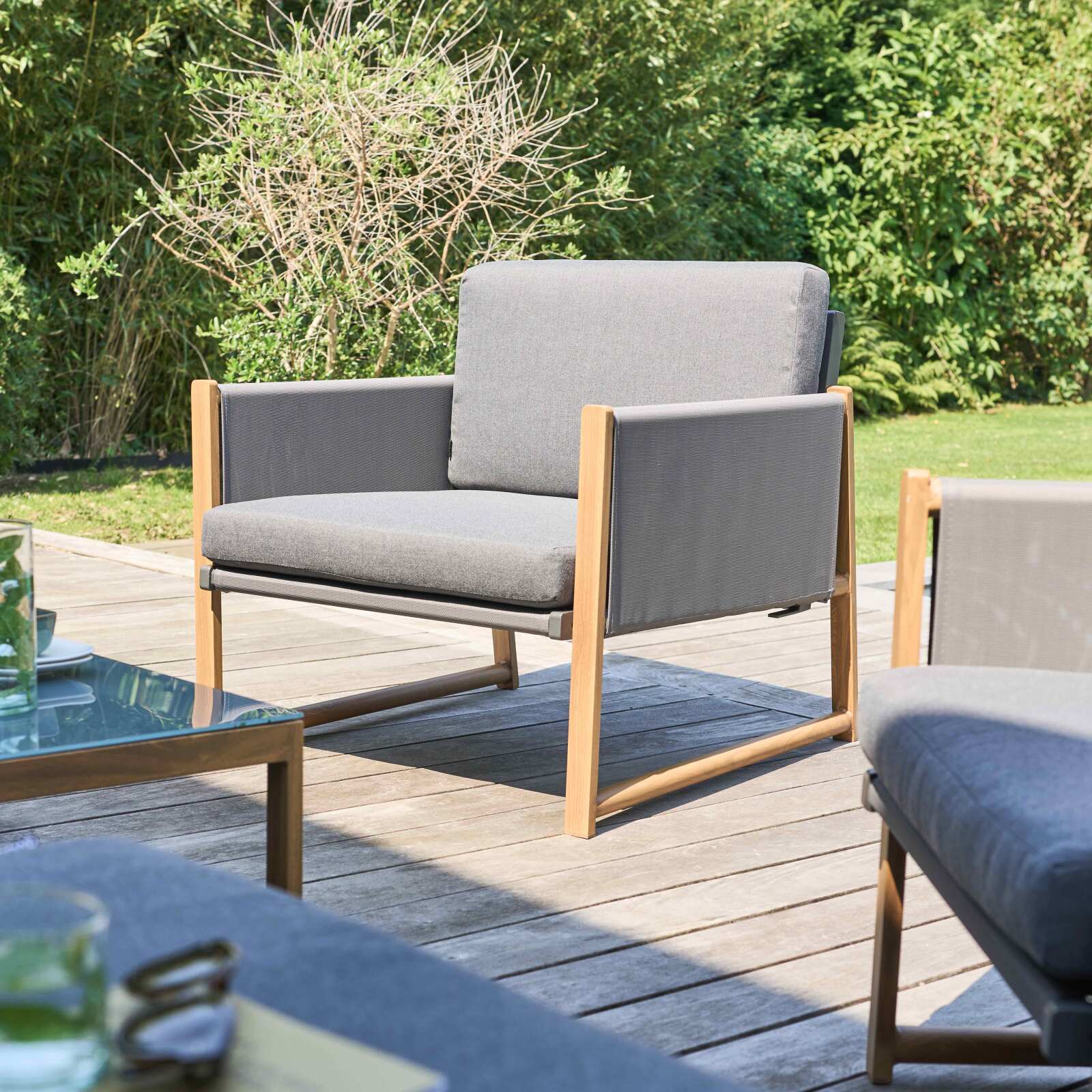Gartenlounge-Set mit 5 Sitzplätzen, Ecksofa und Sesseln 