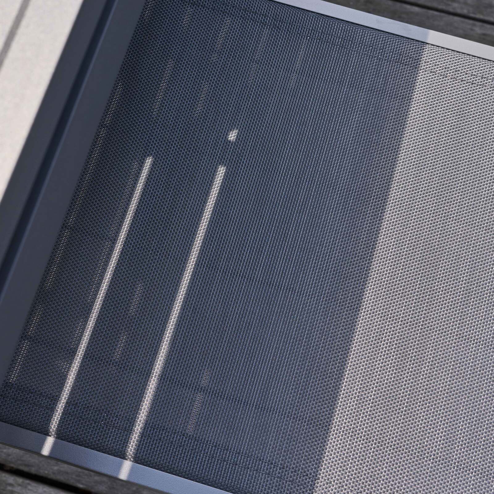 Rechteckiger, ausziehbarer Aluminium-Gartentisch mit 6 Stühlen und 2 Stühlen mit Armlehnen 