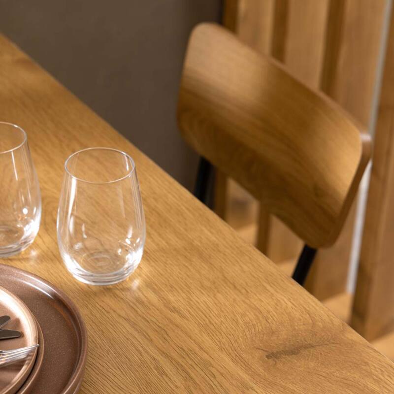 Esstisch und 4 Stühle aus MDF mit FSC®-Eicheneffekt