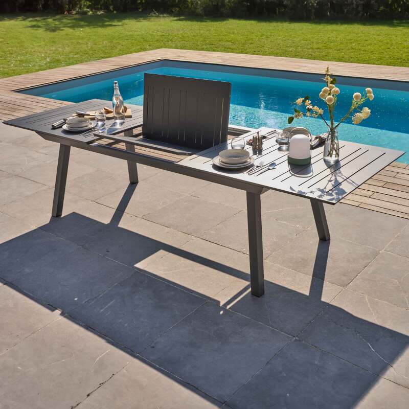 Rechteckiger, ausziehbarer Gartentisch (216/298 x 100 x 75 cm) aus Aluminium