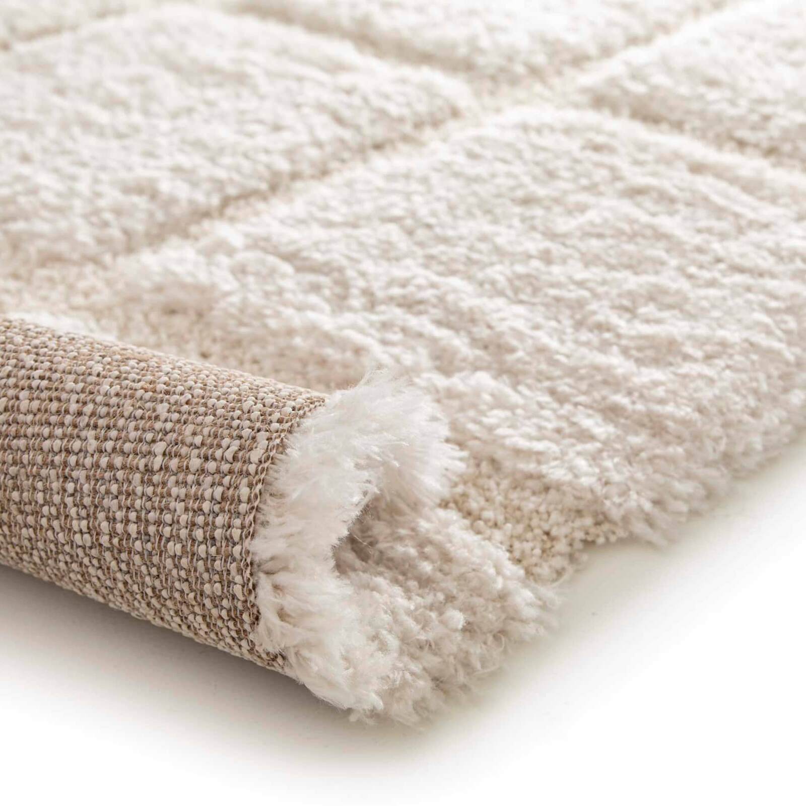 Rechteckiger Hochflorteppich aus recyceltem Polyester