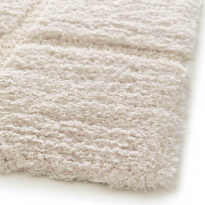 Rechteckiger Hochflorteppich aus recyceltem Polyester