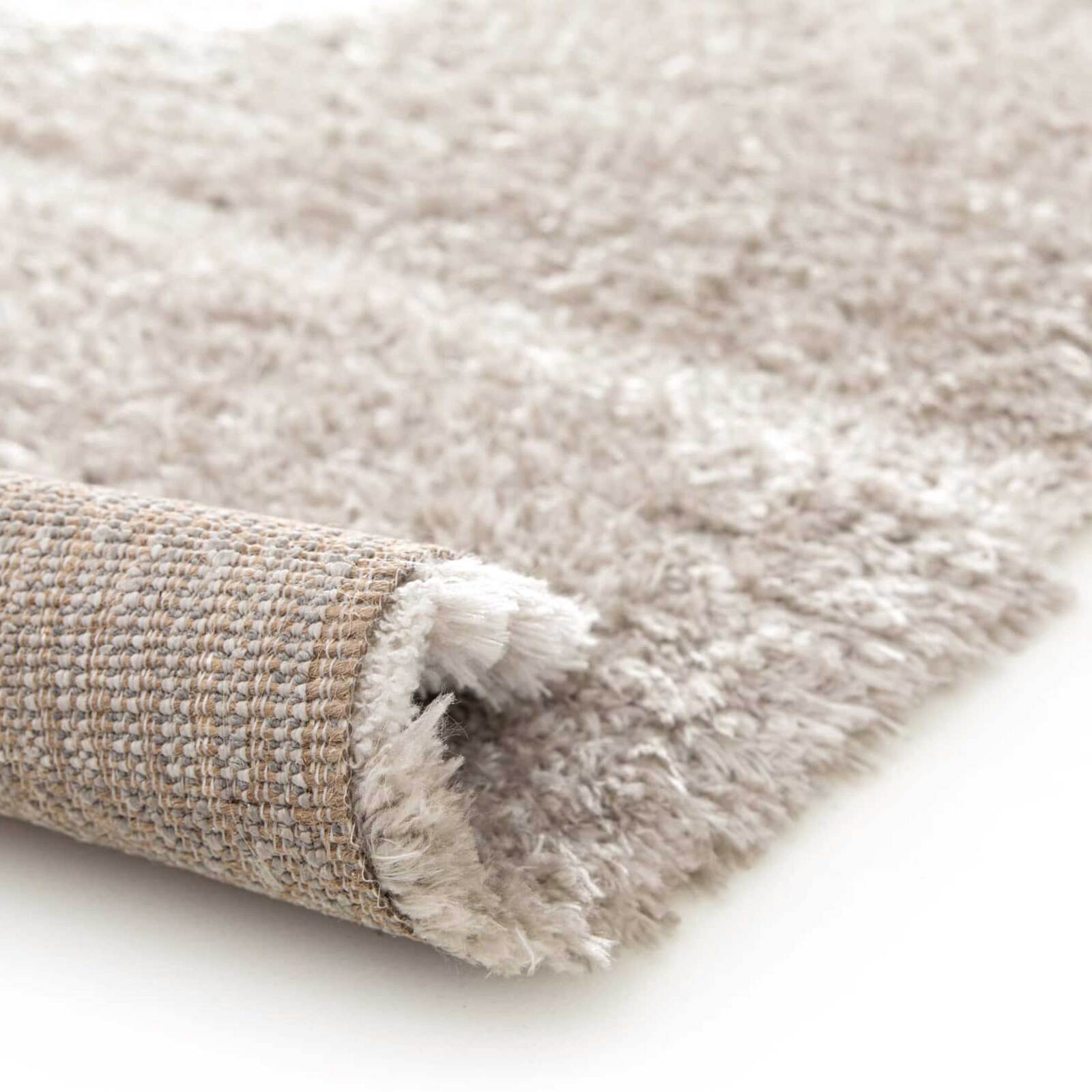 Rechteckiger Hochflorteppich aus recyceltem Polyester mit geometrischem Muster und langem Flor