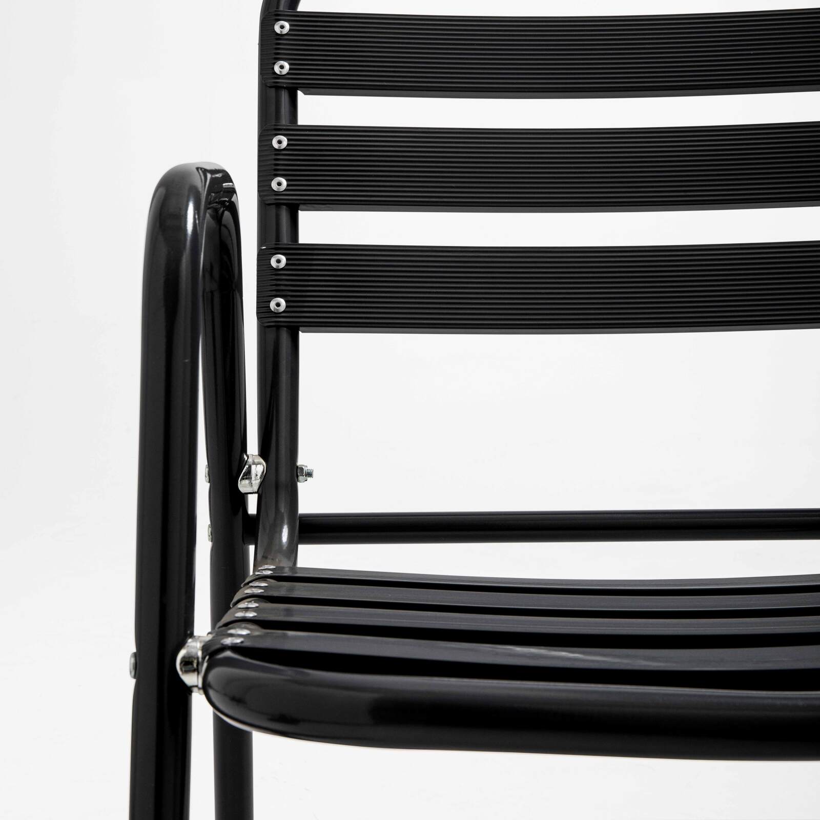 Set von 4 Gartenstühlen mit Armlehnen aus Aluminium 