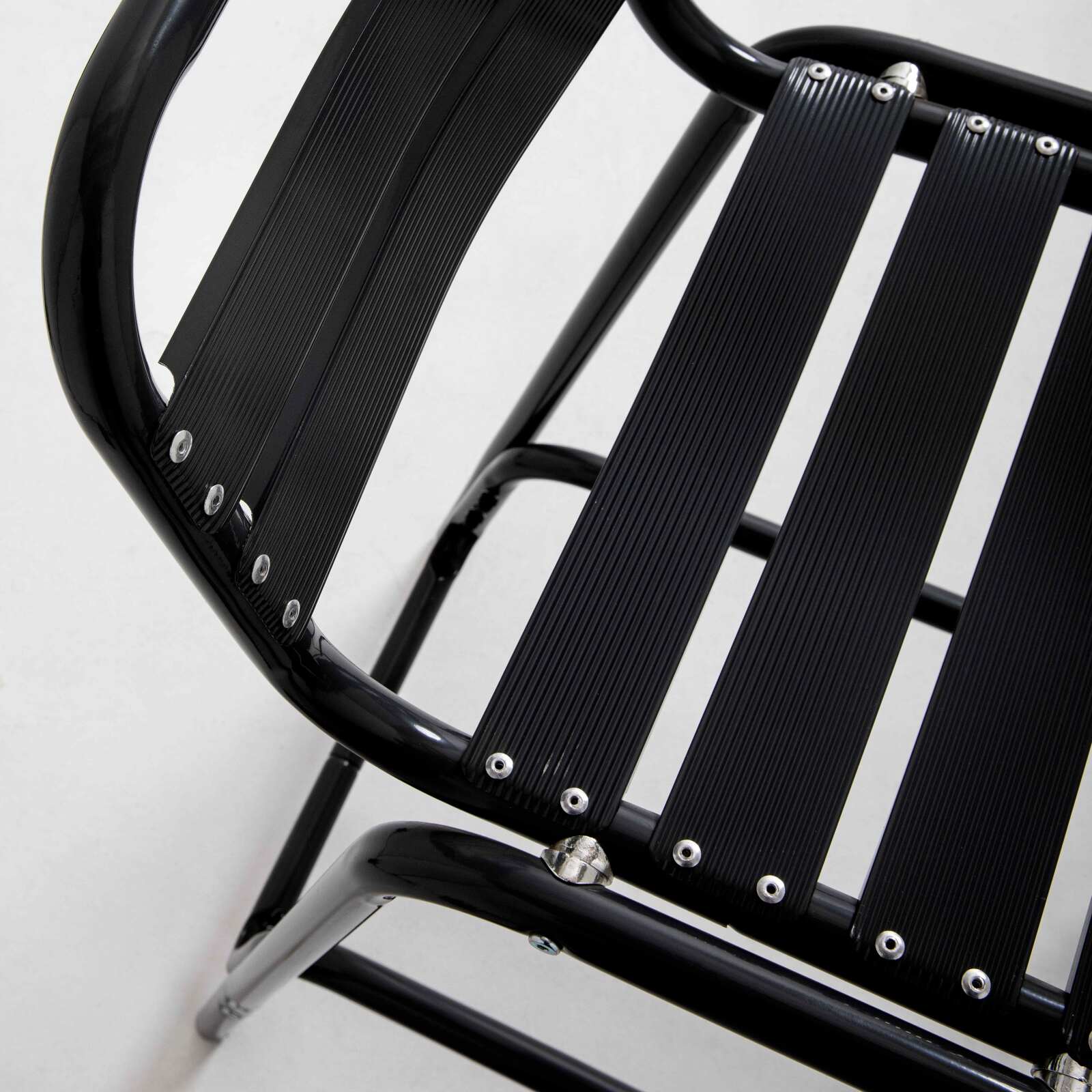 Barhocker aus grauem eloxiertem Aluminium Barhocker aus grauem eloxiertem Aluminium
