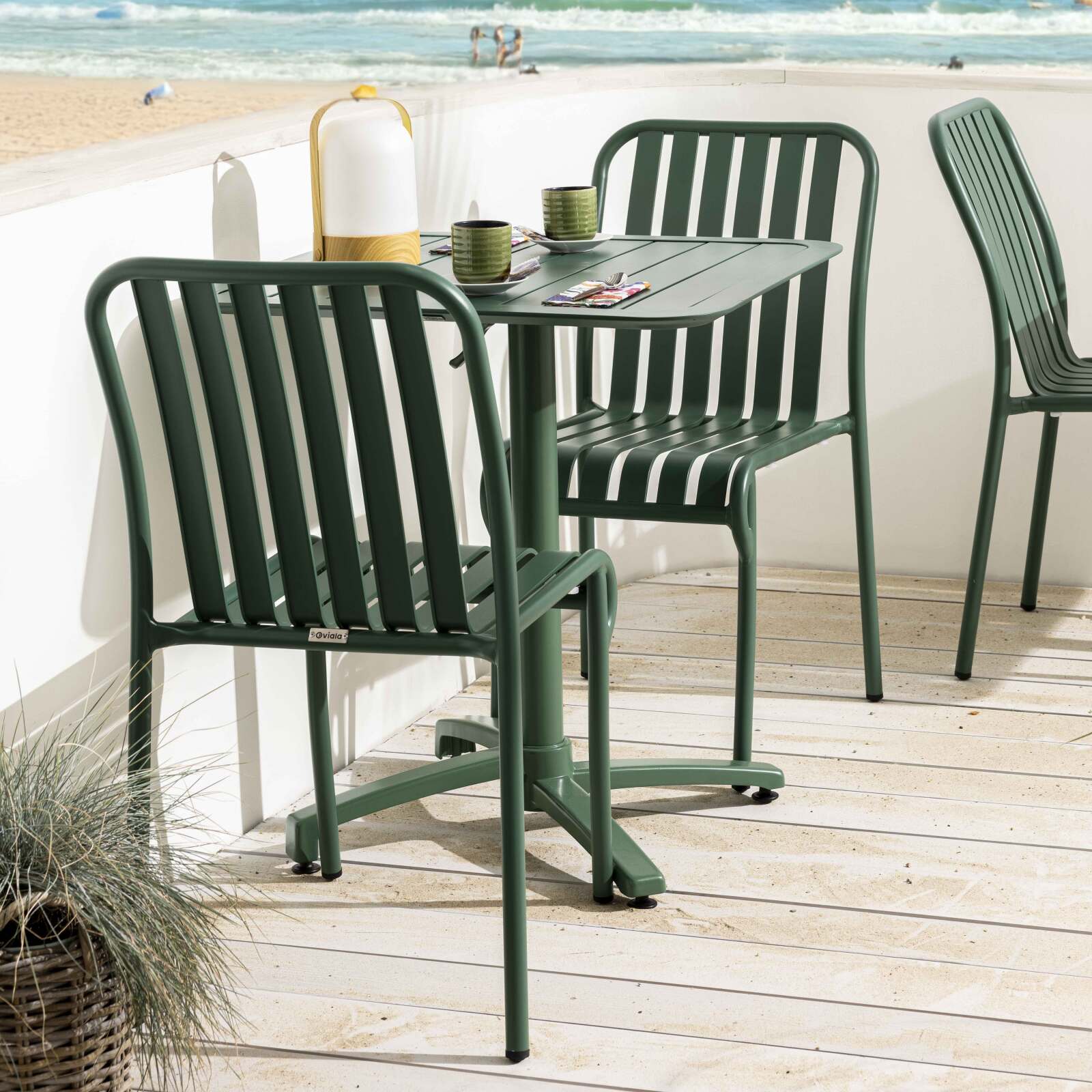 Design-Terrassenstuhl aus Aluminium