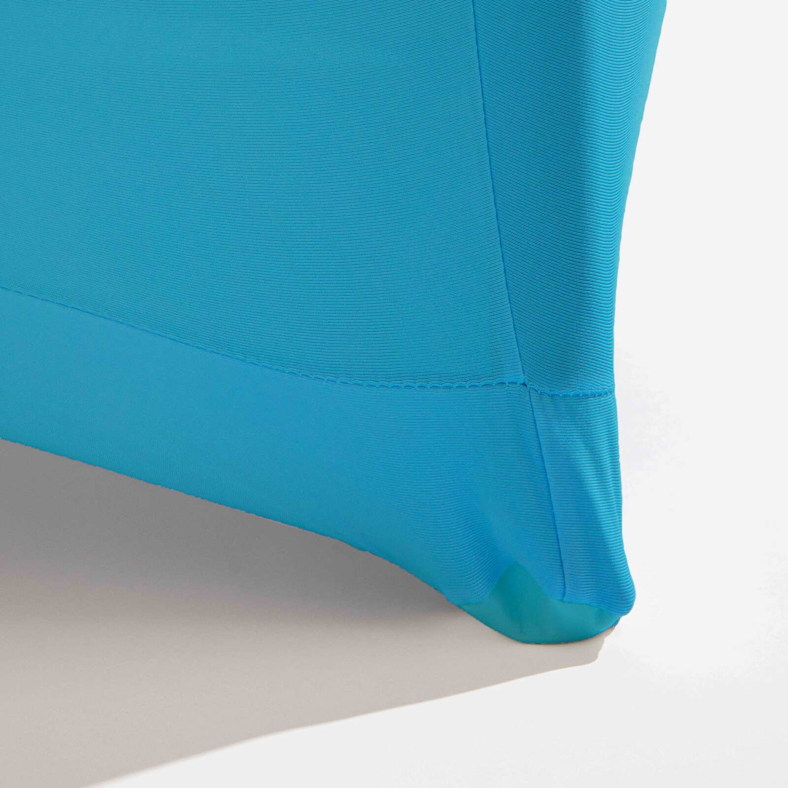 Blaue Stehtischhusse 110x80 cm