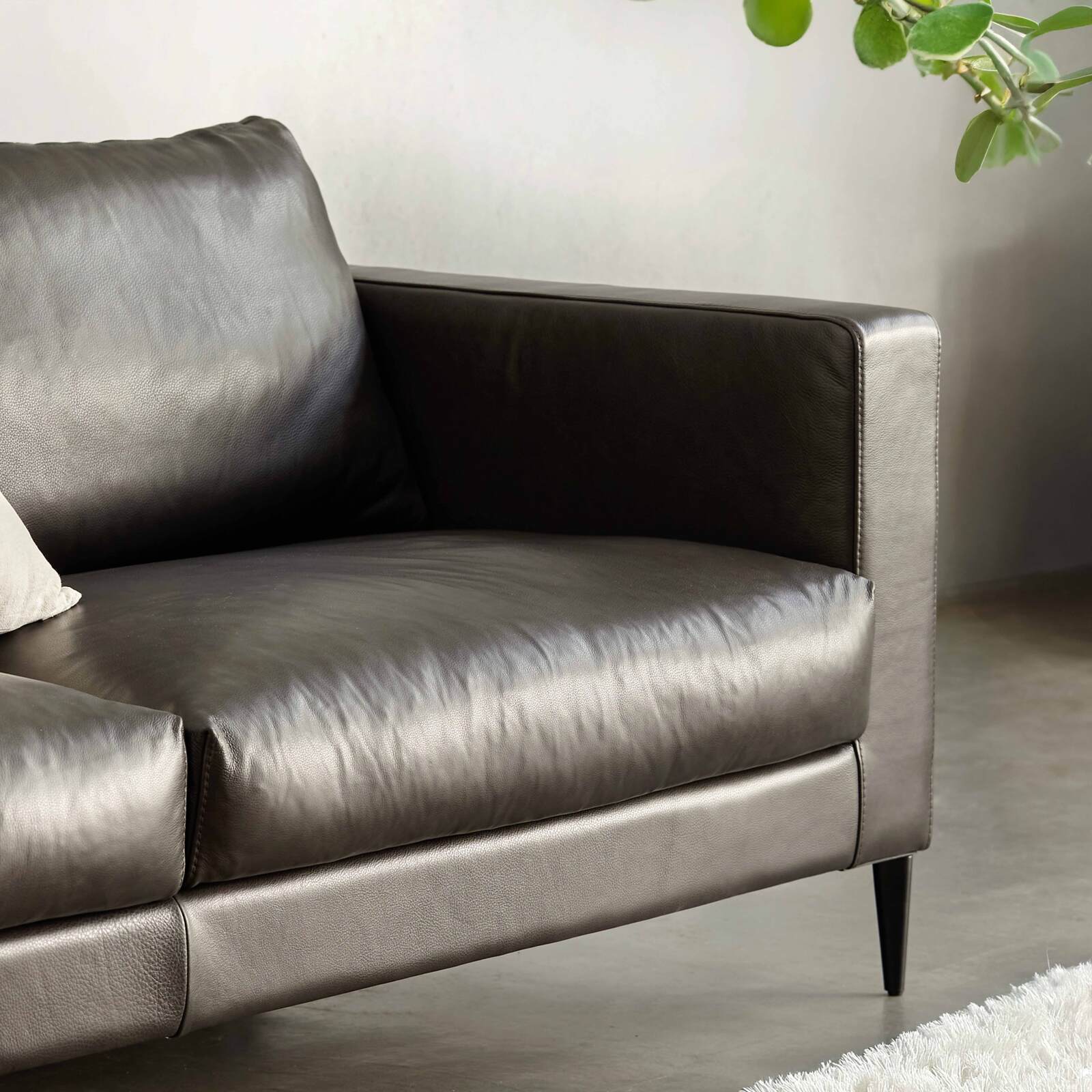 Dreisitzer-Ledersofa Dreisitzer-Ledersofa